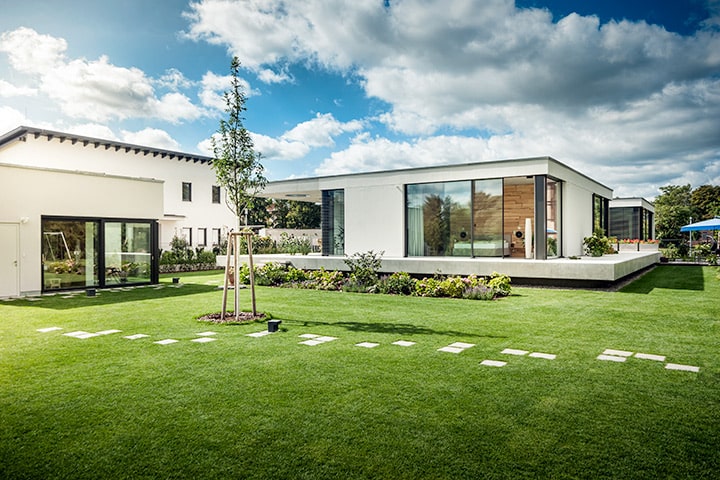 Modernes Haus mit Panoramafenstern in Dieburg